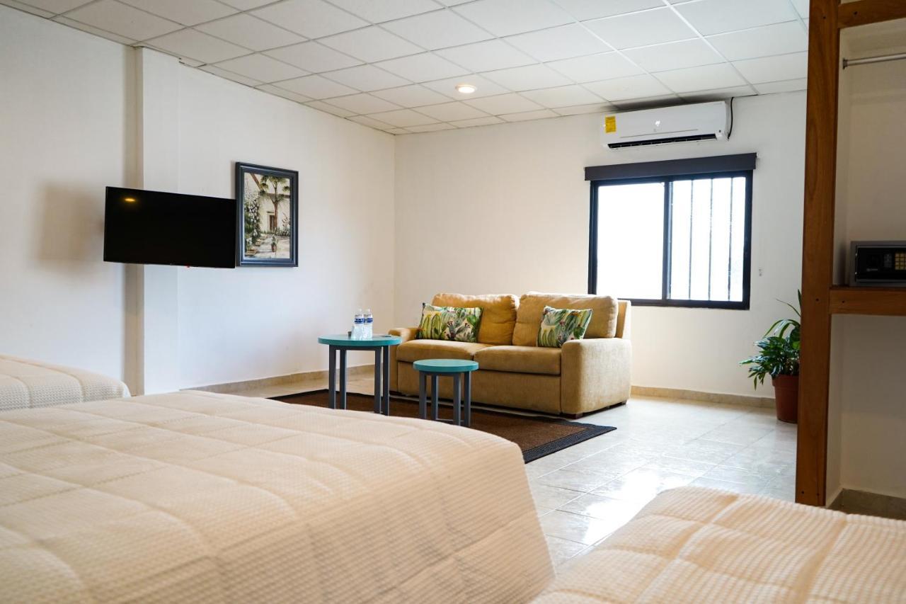 Hotel & Suites Arges - Centro Chetumal Ngoại thất bức ảnh